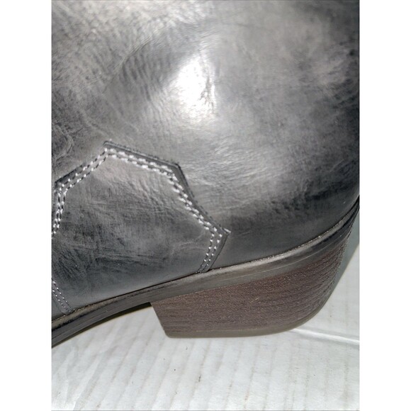 C Est 1946 Ankle Boots Women’s 10M Gray Faux Leather Cowgirl Western Pointed Toe - Picture 5 of 12